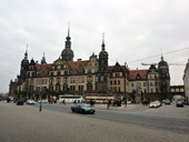 Atkurta Drezdeno rezidencinė pilis nuo Semperio operos pusės